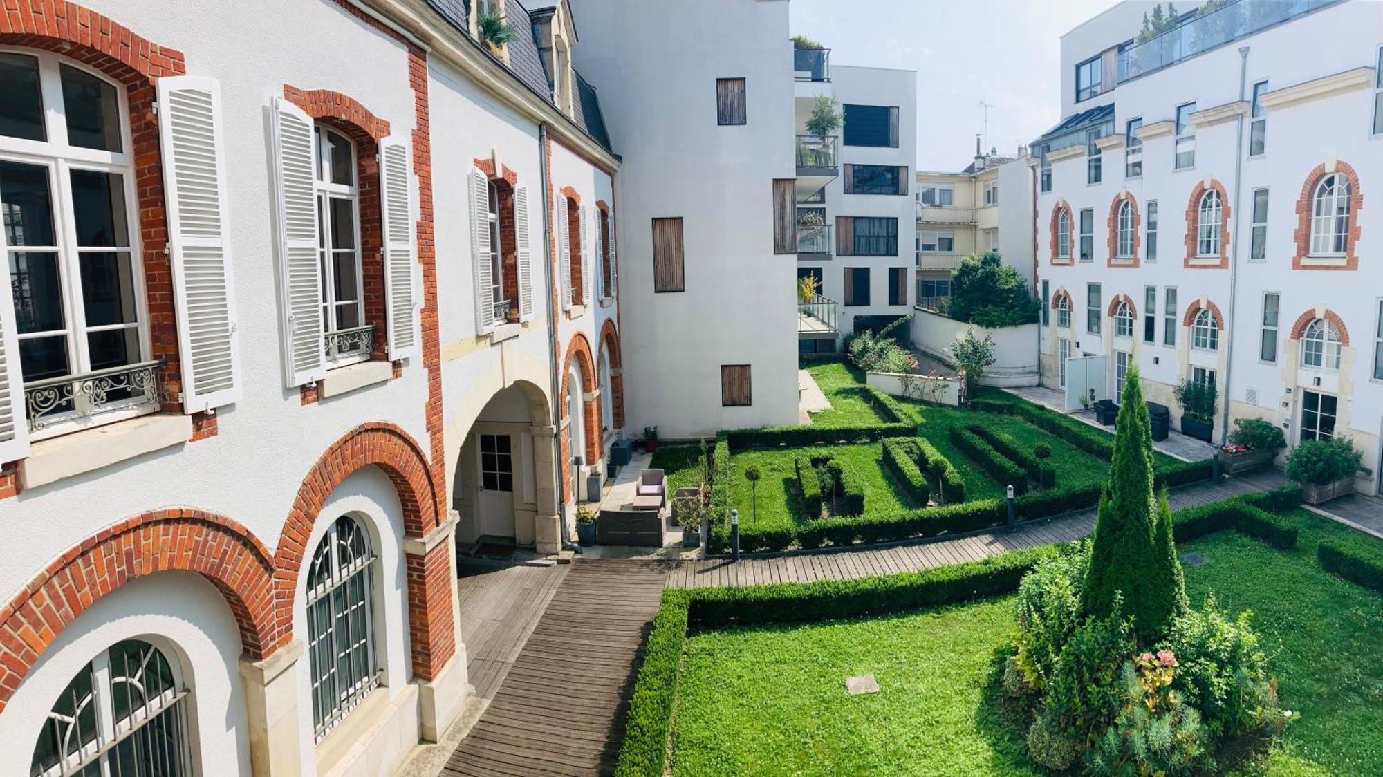 So Guest- Luxueux Appartement, Ancienne Maison De Champagne Proche Cathedrale ランス エクステリア 写真