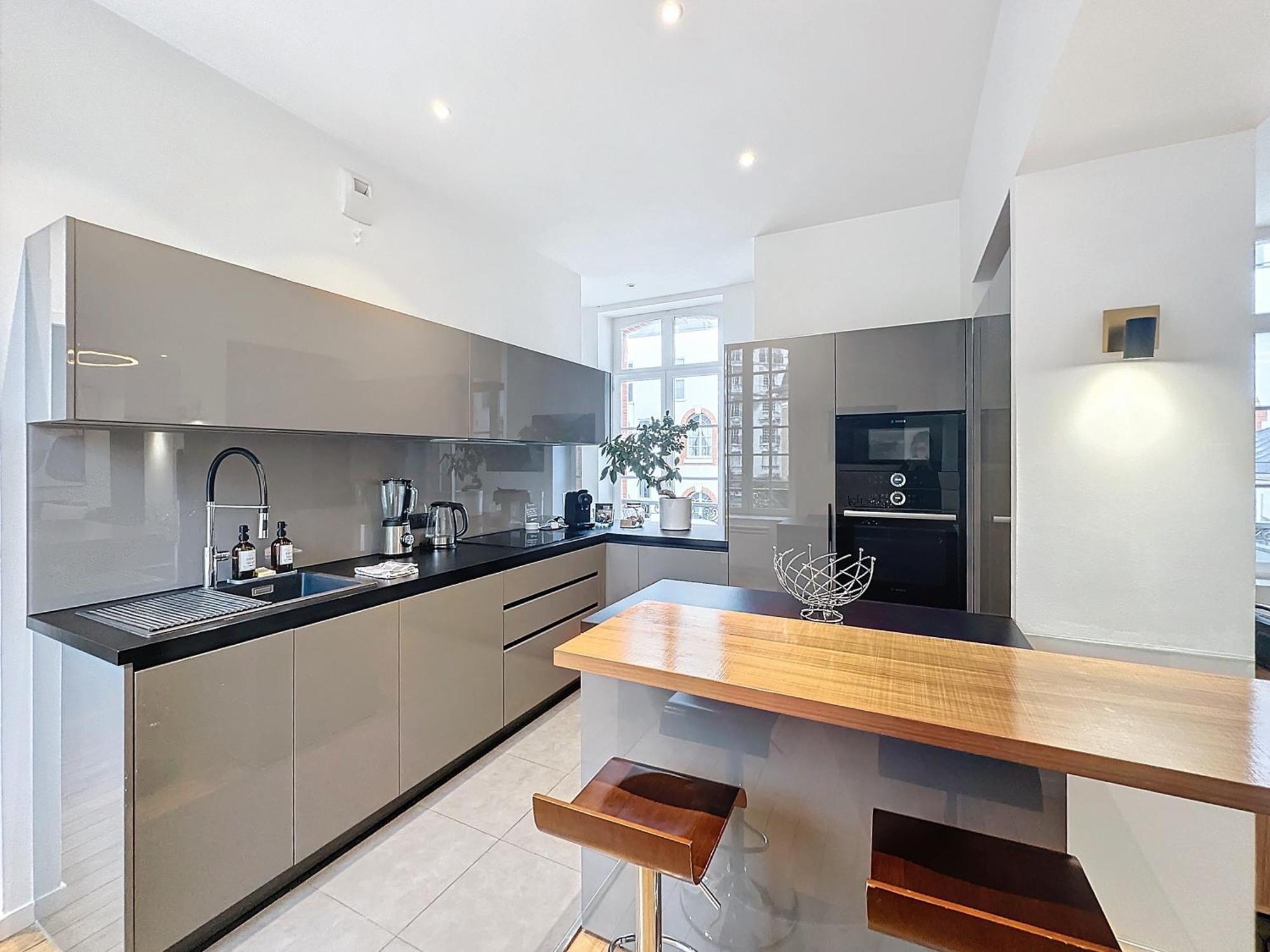 So Guest- Luxueux Appartement, Ancienne Maison De Champagne Proche Cathedrale ランス エクステリア 写真
