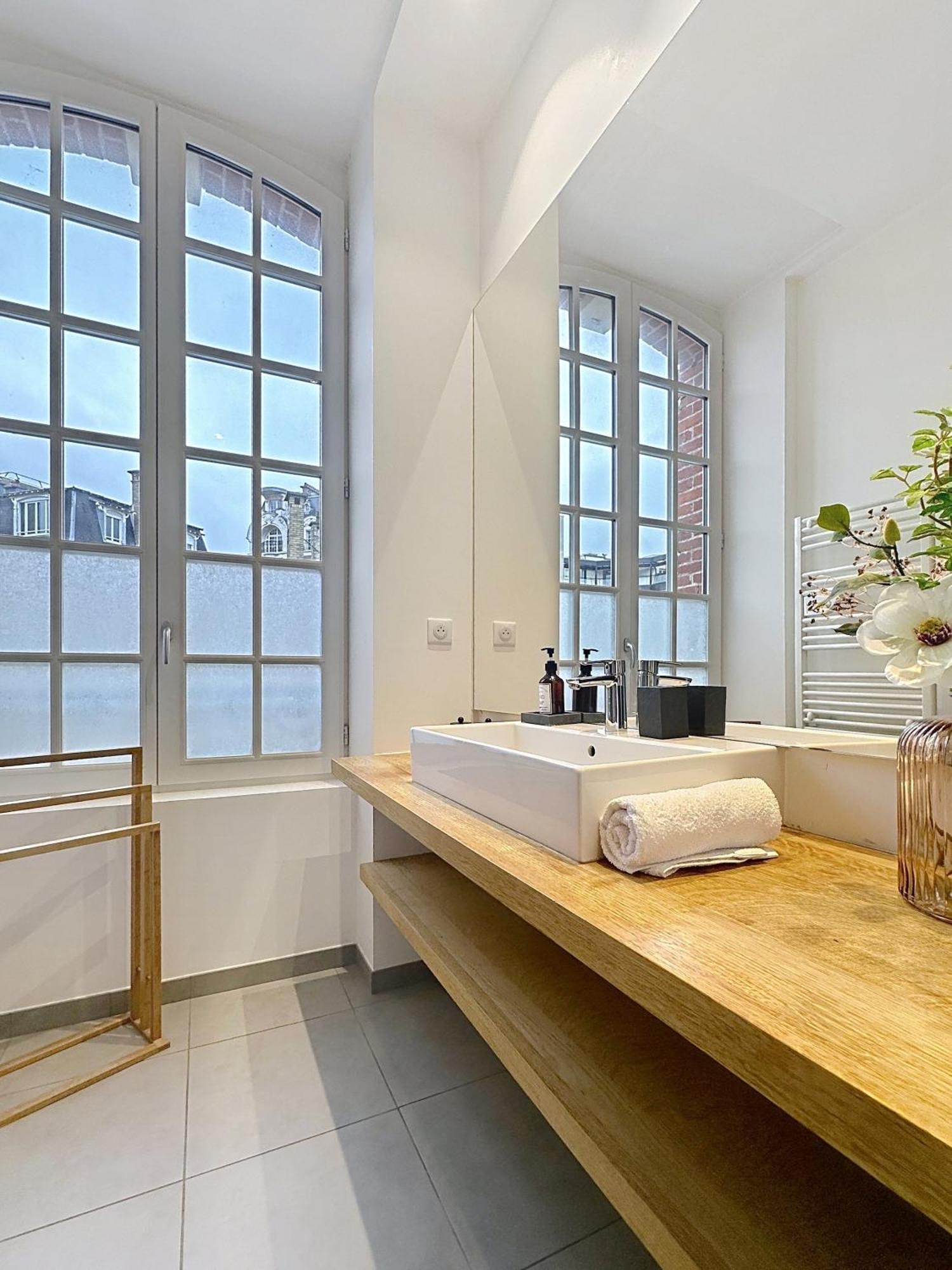 So Guest- Luxueux Appartement, Ancienne Maison De Champagne Proche Cathedrale ランス エクステリア 写真