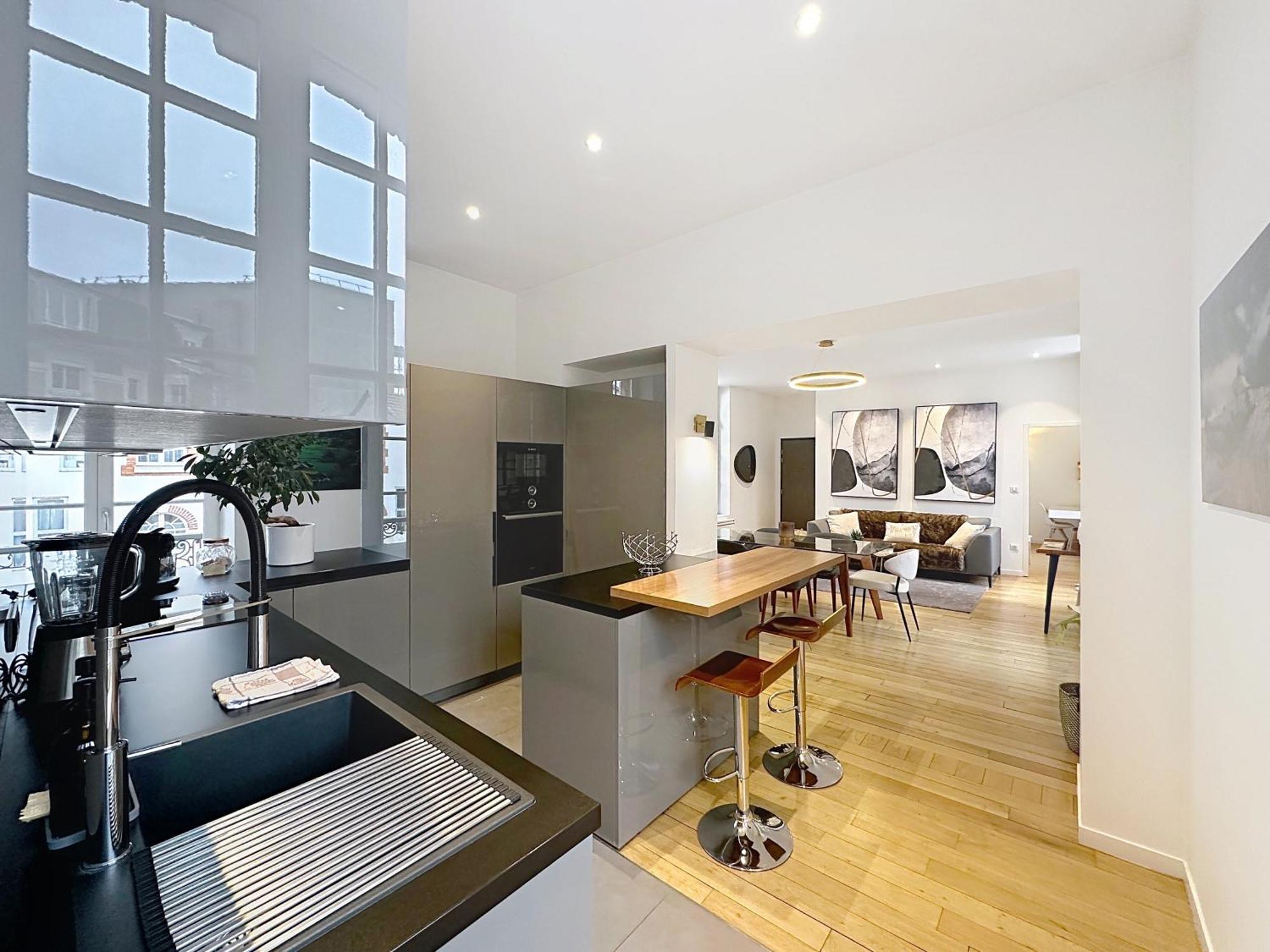 So Guest- Luxueux Appartement, Ancienne Maison De Champagne Proche Cathedrale ランス エクステリア 写真